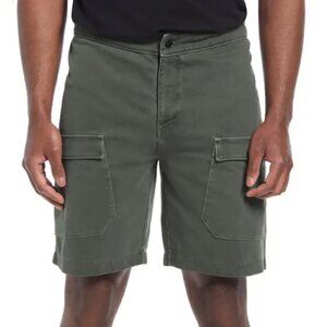 NEW Nordstrom Zella Over Out Cargo Shorts Green Urban Size XL Light Pockets NWOT